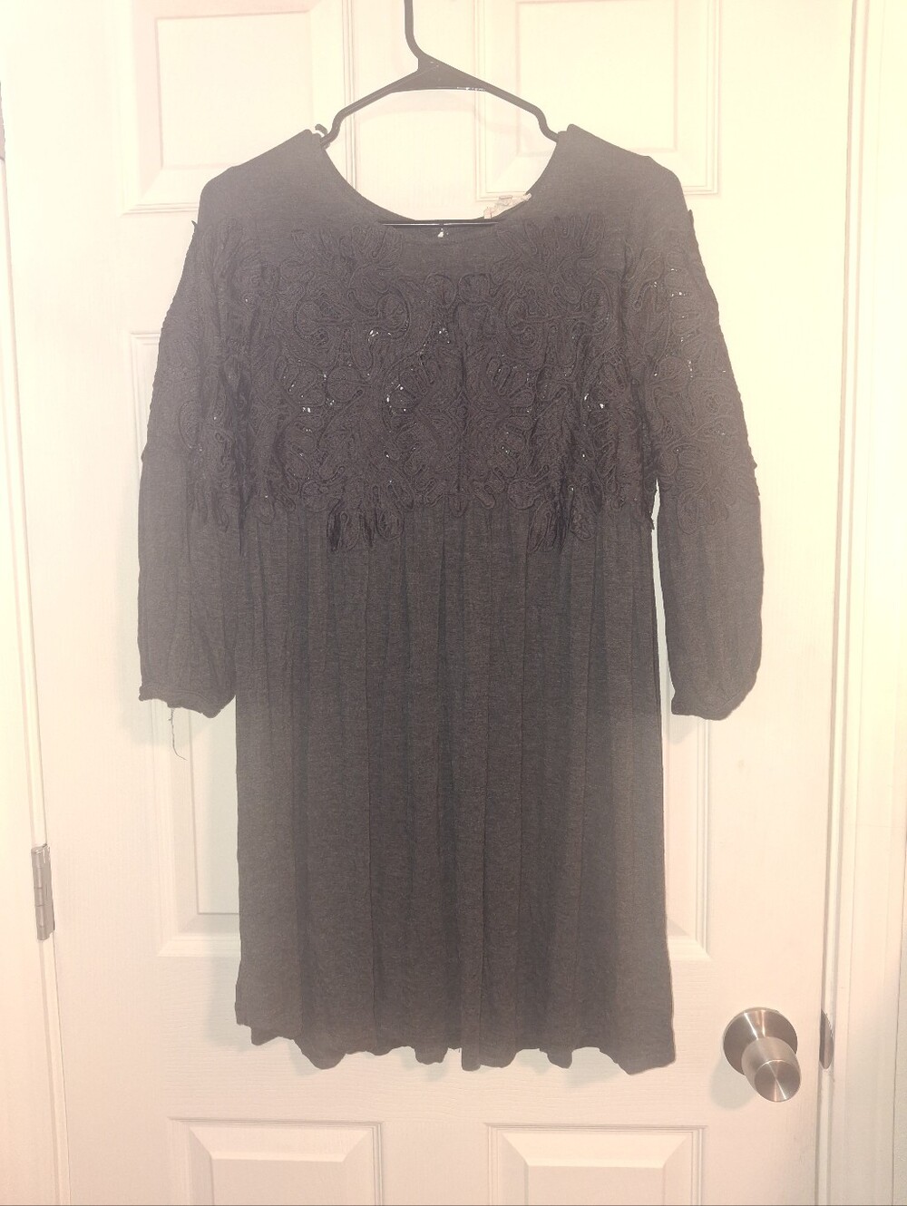 Embroidered Black Knit Tunic with Three-Quarter Sleeves